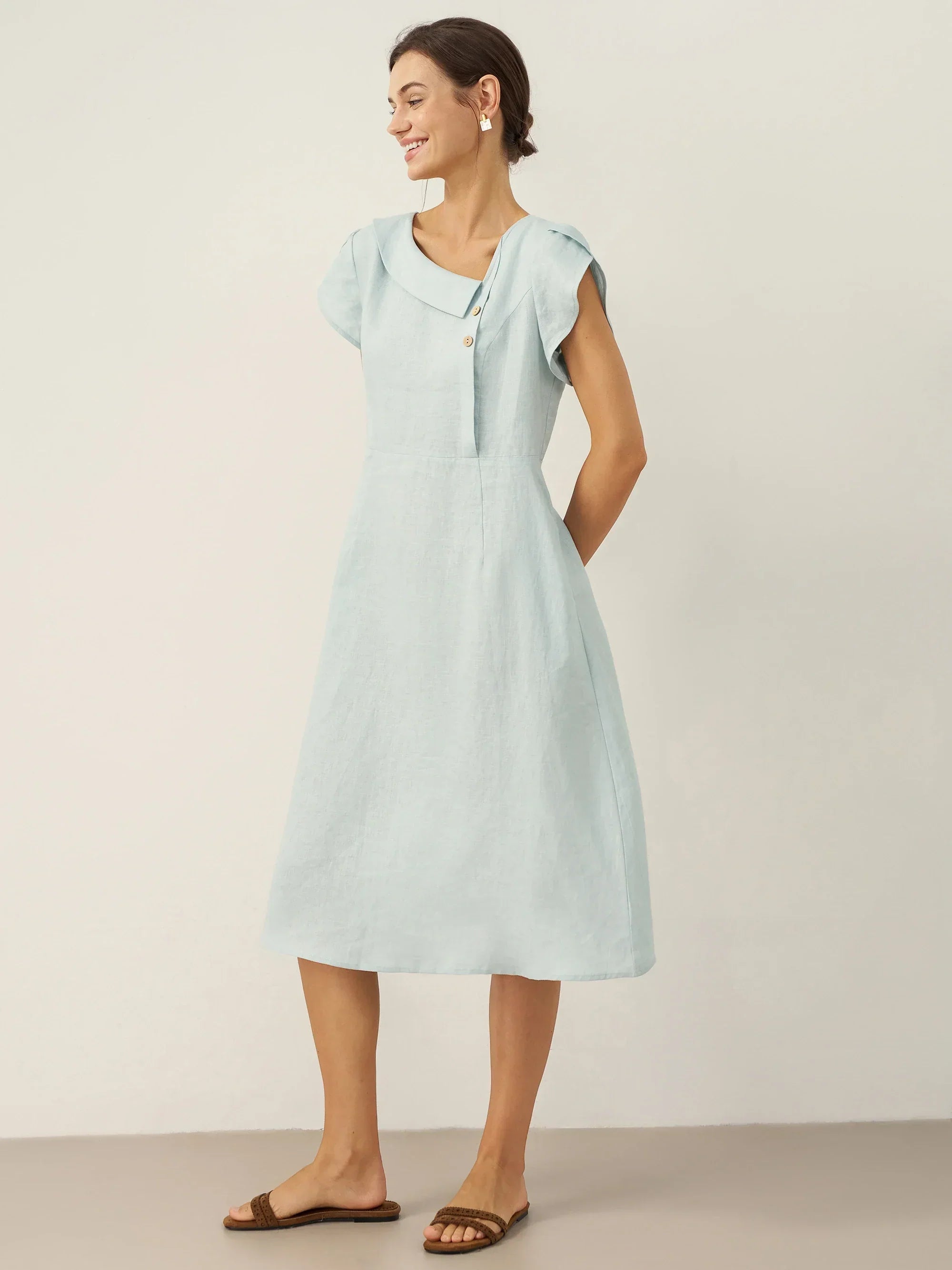 Vestido Midi de Manga Flutter con Cuello Crescent de 100% Lino FIONA