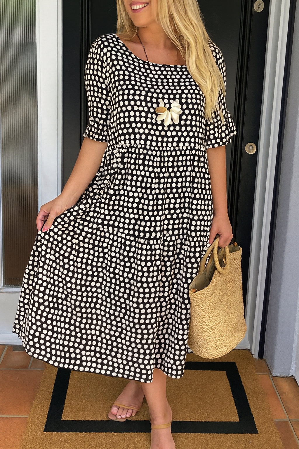 Zerelle | Vestido Midi de Manga Corta