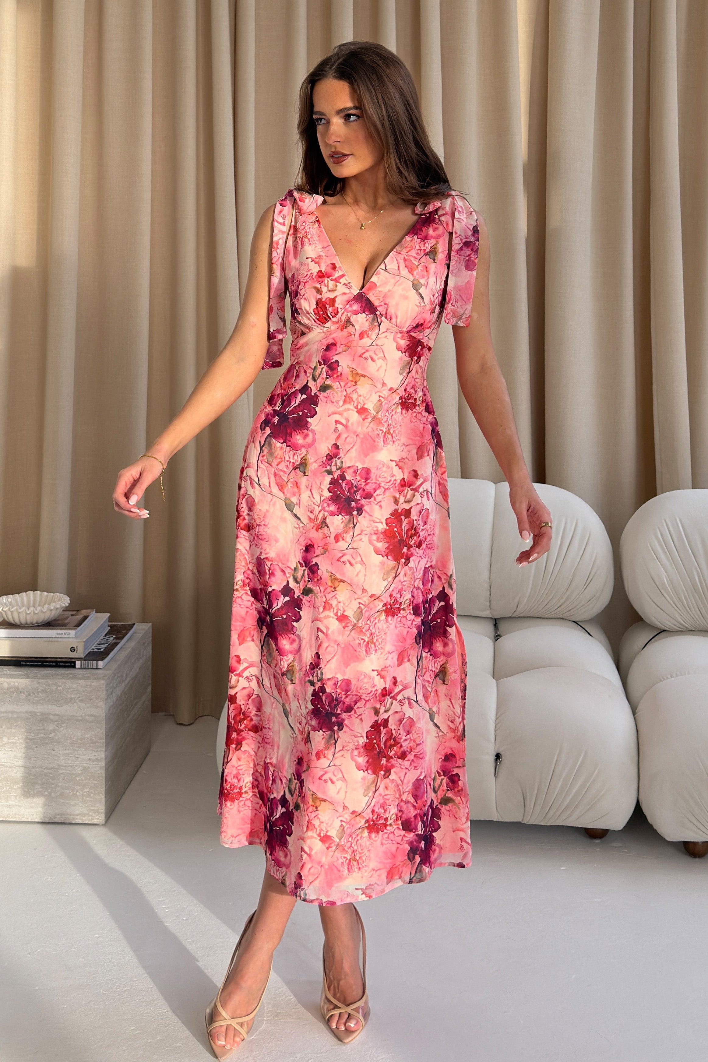 Vestido Midi con Tirantes de Flores Beverly