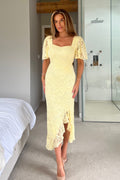 Vestido Midi Arrugado de Encaje Amarillo Heidi