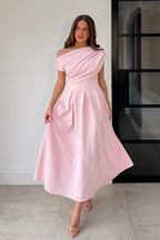 Vestido Midi Rosa con Escote Asimétrico Betty