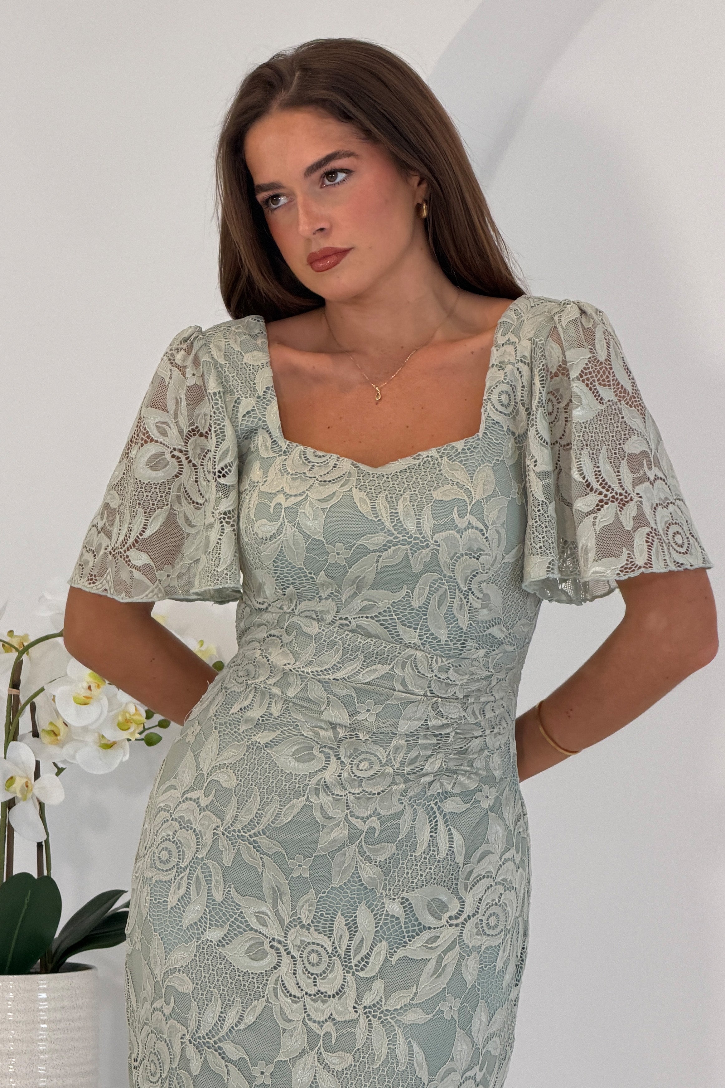 Vestido Midi Arrugado Heidi en Salvia